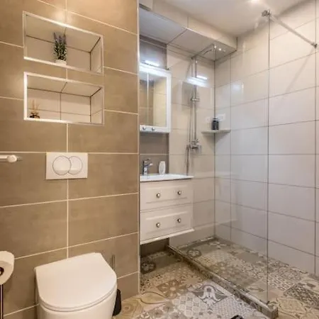 Apartman Dante Апартаменты